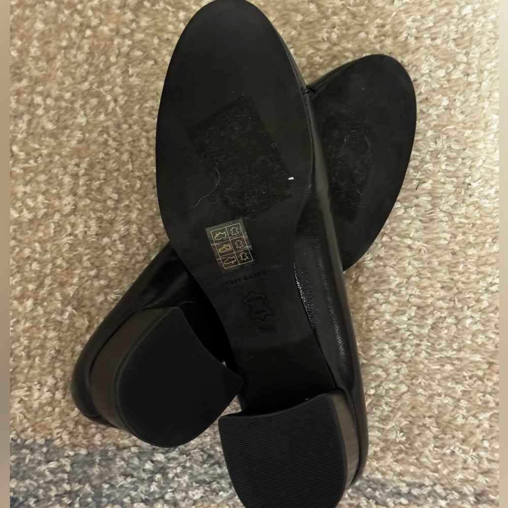 NEW Tory Burch Cap Toe Pumps - Picture 8 of 9